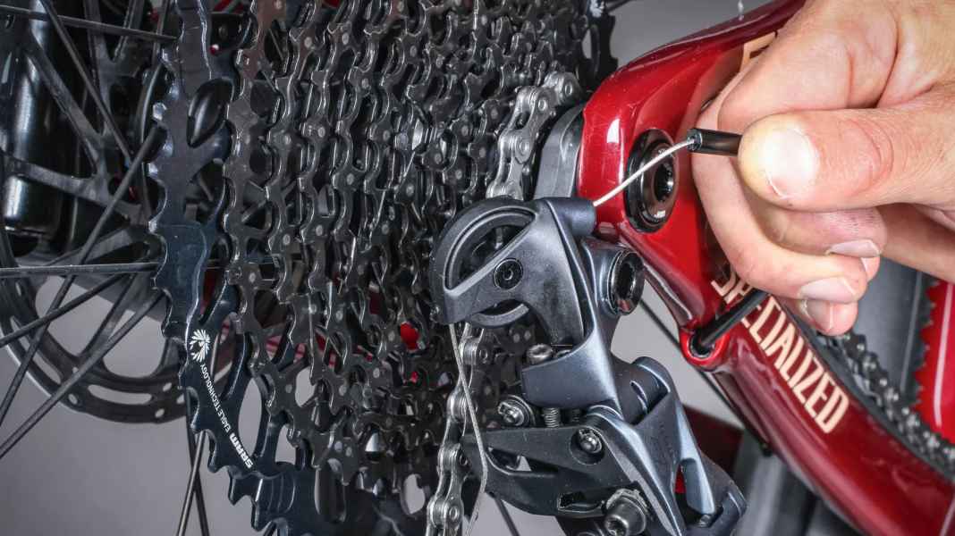 Exercise in patience with shift cables: How to change shift cables without a war of nerves