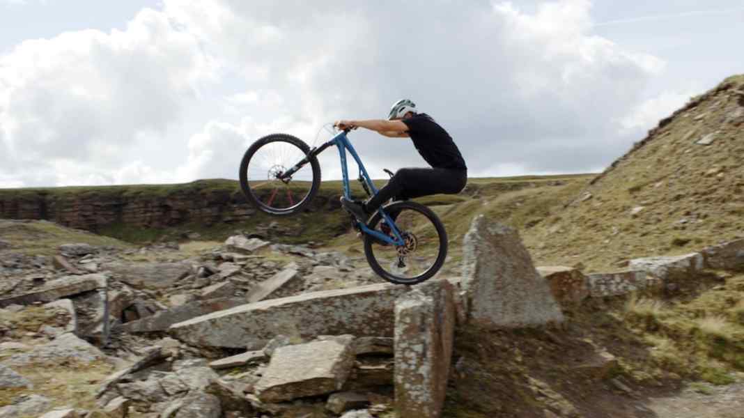 Video: Perhaps the most complete mountain biker in "Remnants"
