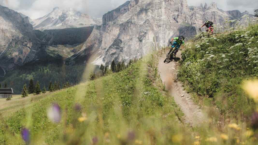 South Tyrol - EMTB area guide Alta Badia: e-mountainbike fun with a panoramic view of the Dolomites