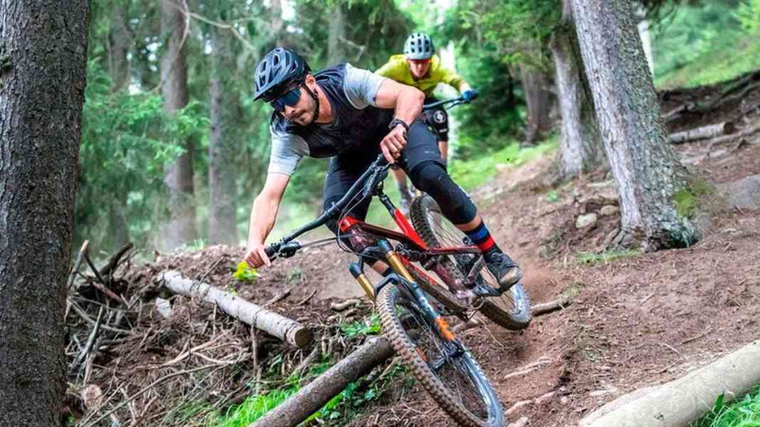 MTB suspension forks: 5 enduro forks in comparison