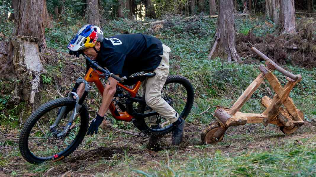 Autsch! Making of zum Trial-Video: Sturzmarathon zum perfekten Stunt