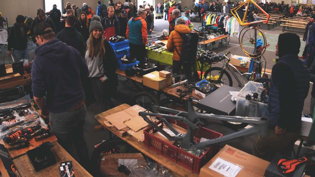 MTB-Flohmarkt München: Szene-Talk & Schnäppchen in der Blumengroßmarkthalle