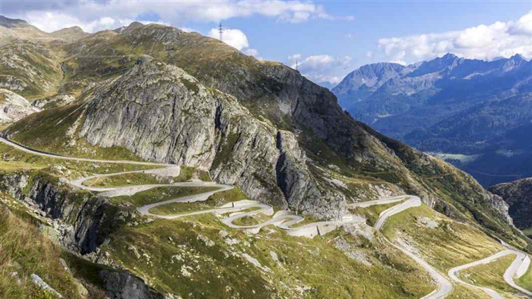 Rennradfahren in den Bergen: Das brauchst du zum Pässe fahren