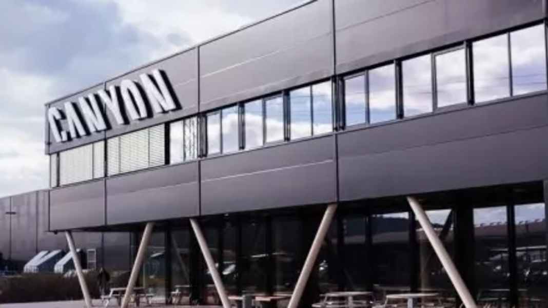 Canyon includes insurance package in the purchase process