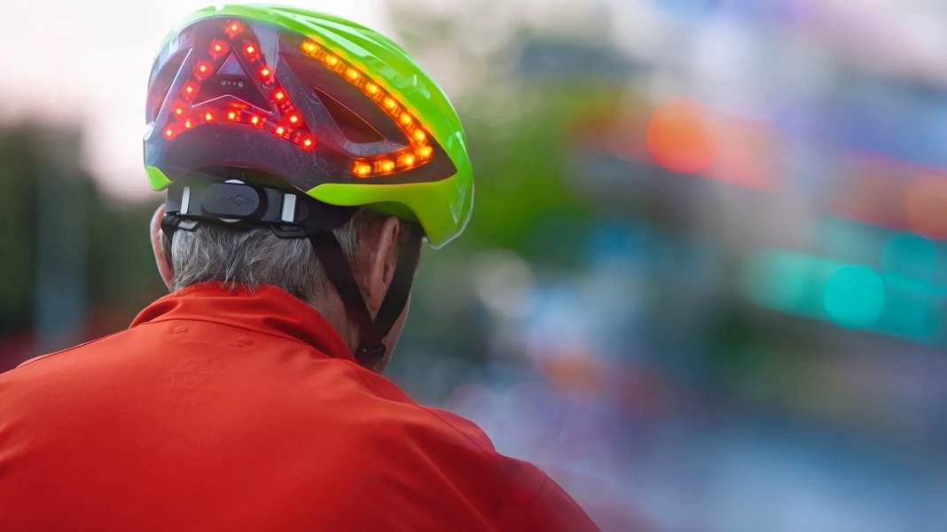 Smart functions on bike helmets: 5 smart helmets in the MYBIKE test