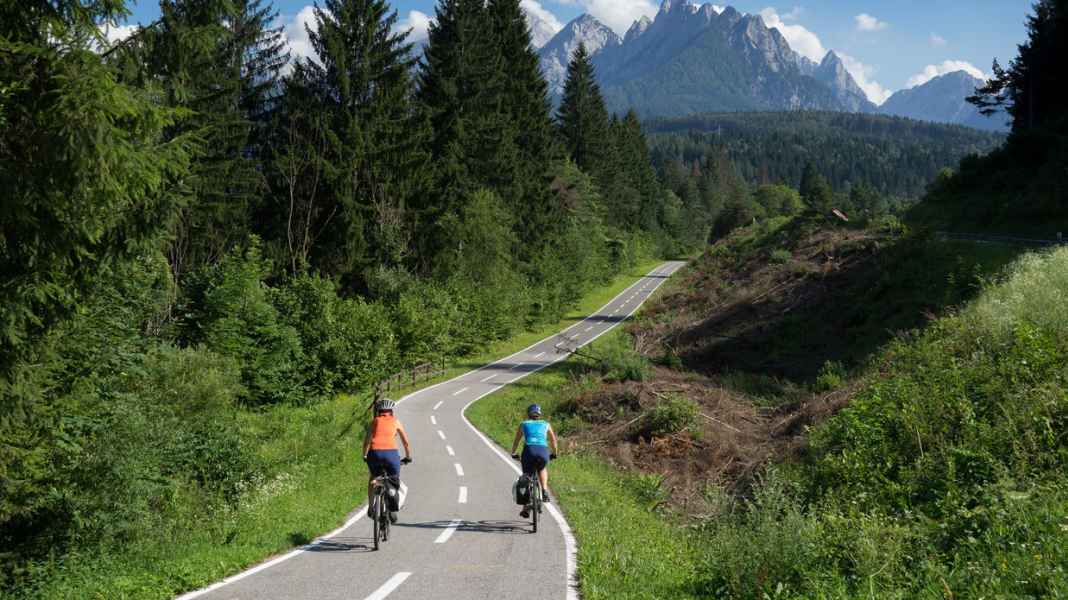 Transalp route: Crossing the Alps from Salzburg to Grado on the Alpe-Adria cycle path