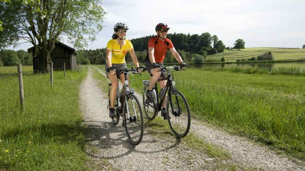 The best touring bikes between 800 and 2000 euros