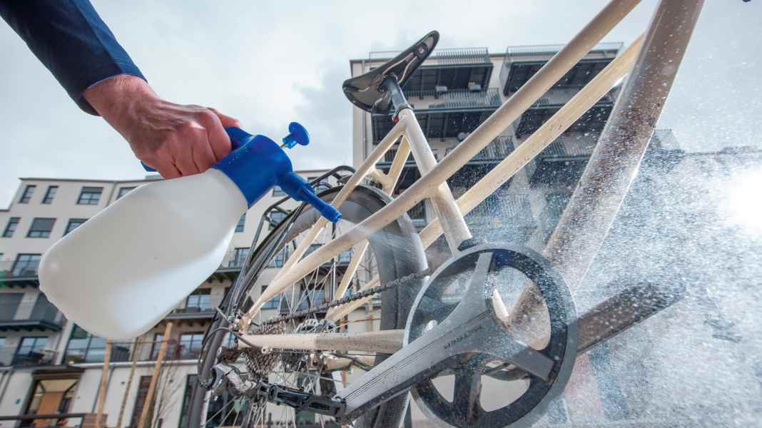Schnelle Wäsche beim Fahrrad
