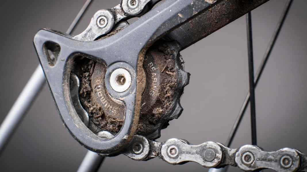 Dirty business: How to clean the drive and chain
