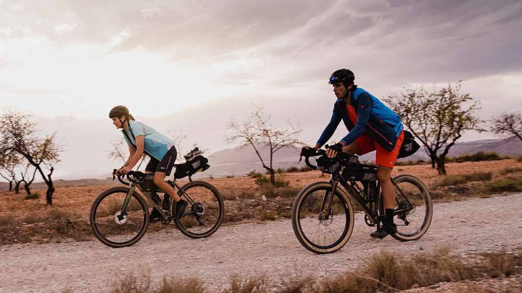 Neue Taschen und Radbekleidung für mehrtägige Radabenteuer