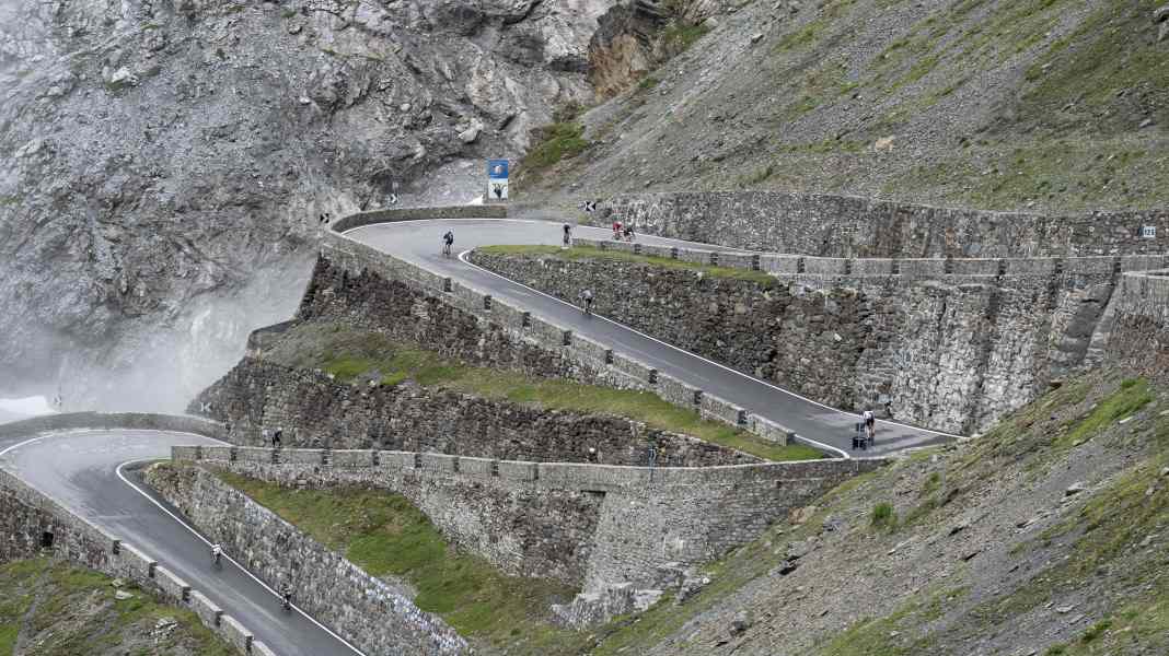 TOUR Transalp 2022 : le parcours passe par le Stelvio
