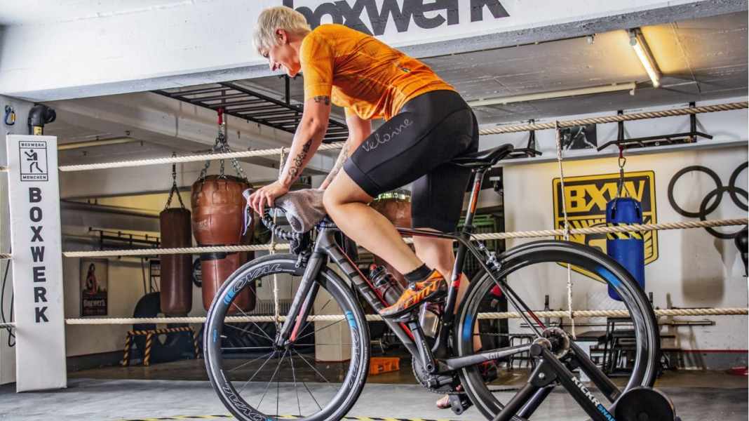 Rollentrainer ab 300 Euro im Test