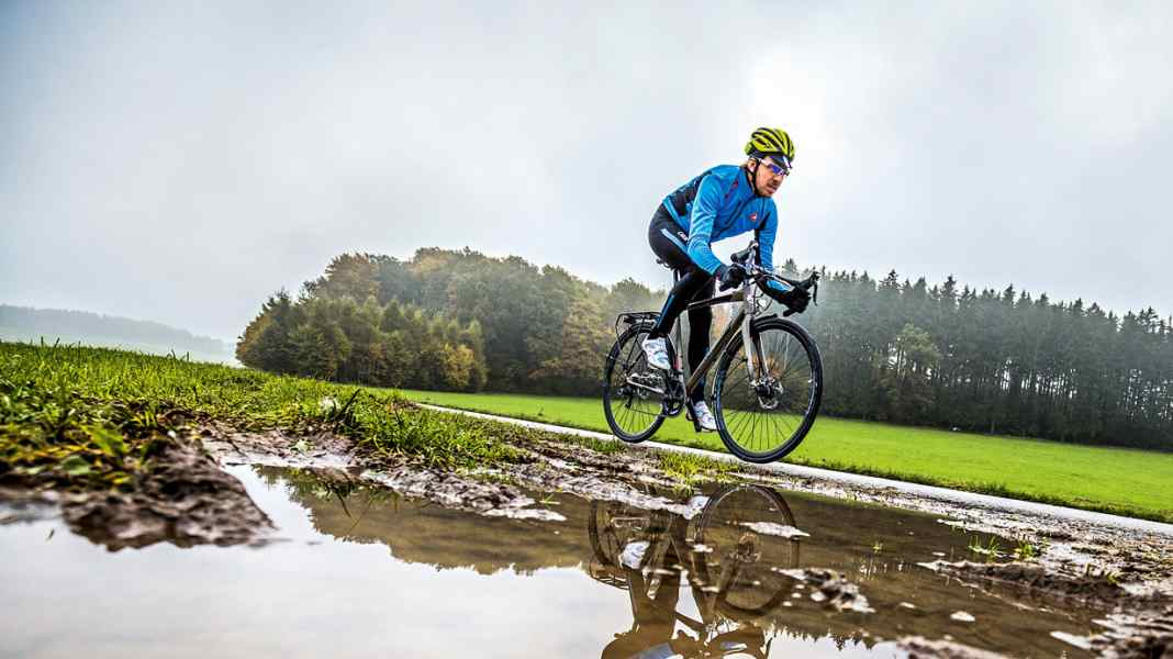 Test 2016: Winter road bikes with mudguards and lights - Seven bad weather road bikes put to the test