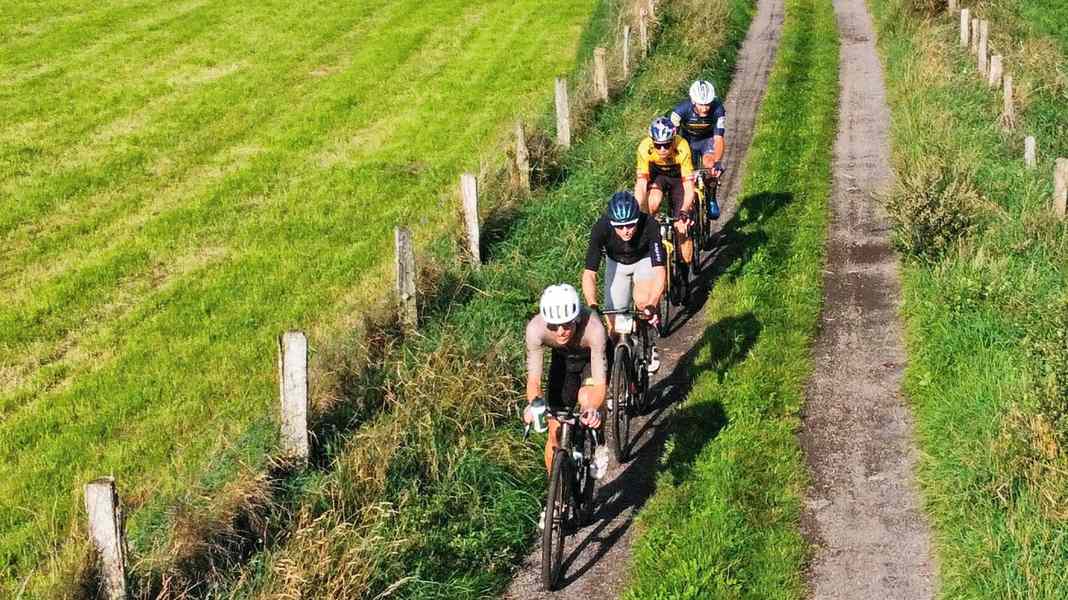 Gravel events: Licence/racing with the gravel bike - fast races, high level