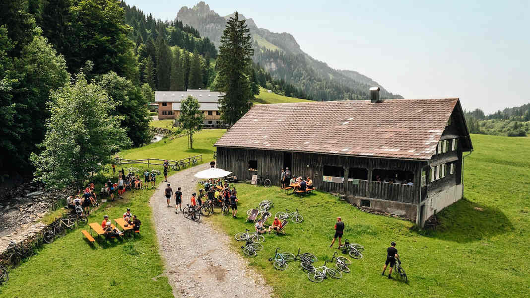 Gravel camps and gravel festivals: fun for everyone