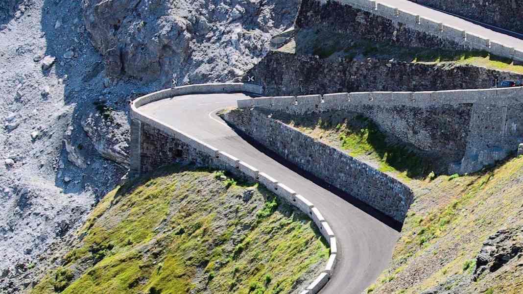 Famous climbs and their conquerors: Jack Burke - Stelvio Pass