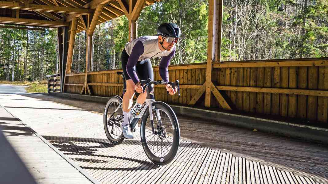 Warm und bequem: Sechs Fahrradwesten im Test