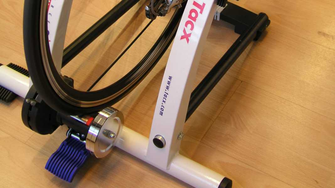 Does roller training damage the road bike?