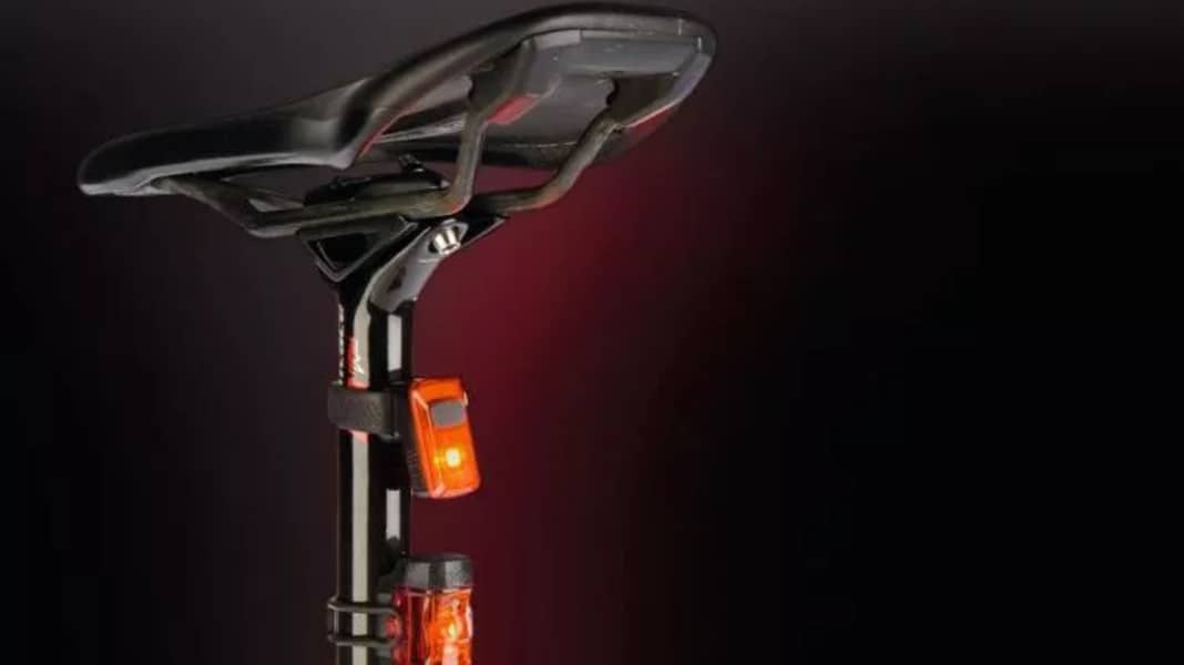 Feux arrière pour le vélo de course : test de feux arrière à LED légers pour le vélo de course