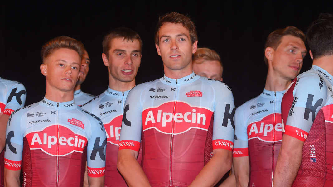 World Tour jerseys 2018 - The professional jerseys for the new season