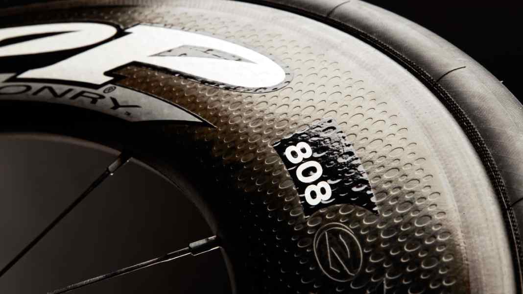 Aero wheels in wind tunnel and practical tests 2012
