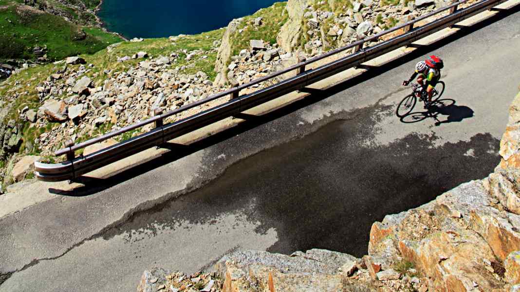 Die schönsten Anstiege des Piemonts: Der Colle del Nivolet - Colle del Nivolet: Ein Riese im Dämmerschlaf