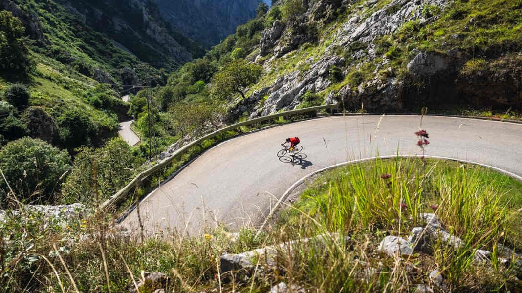 Reise Spanien: Vier harte Rennradtouren in Asturien - Bergiges Nordspanien: Im Paradies der Kletterer