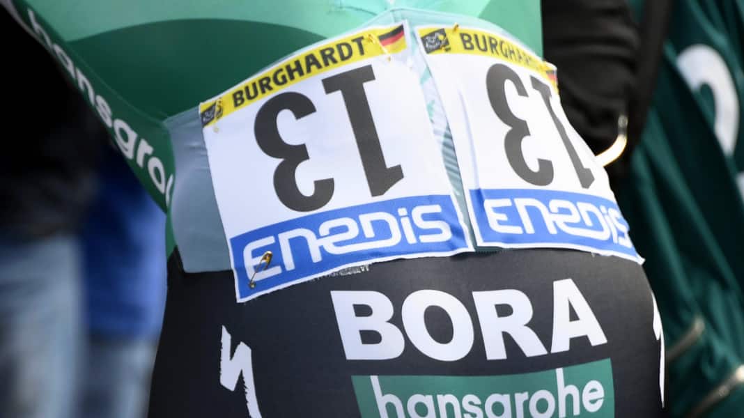 Superstition in cycling: race number 13 as a lucky charm?