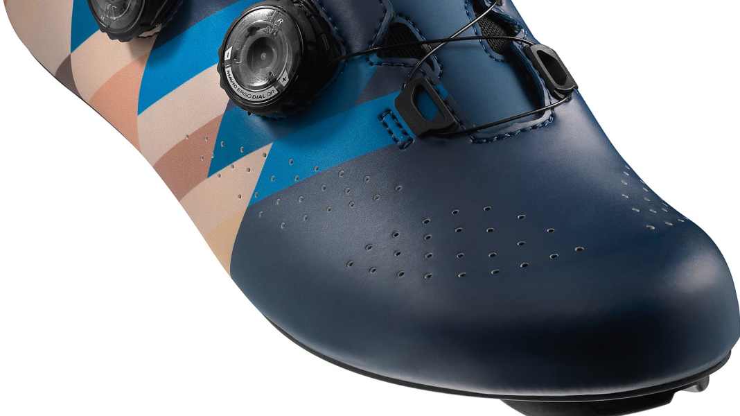 Test 2017: Rennradschuhe von Mavic für die Bergfahrt - Mavic Cosmic Pro Ltd. Izoard Schuhe im Test