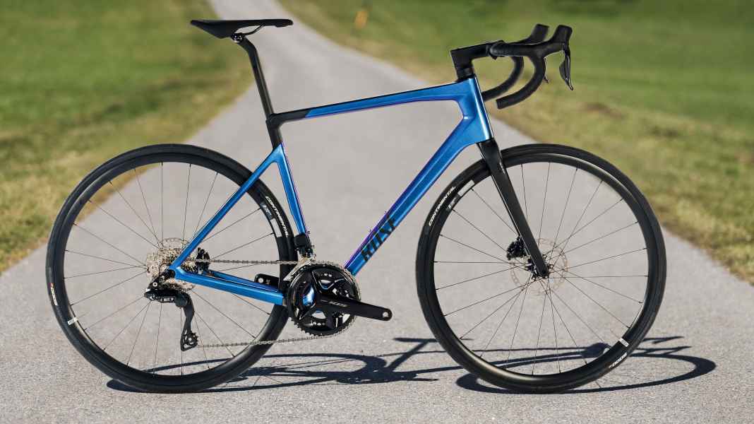 Vélos de course avec Shimano 105 Di2 : Le Rose Reveal Four 105 Di2 en test TOUR