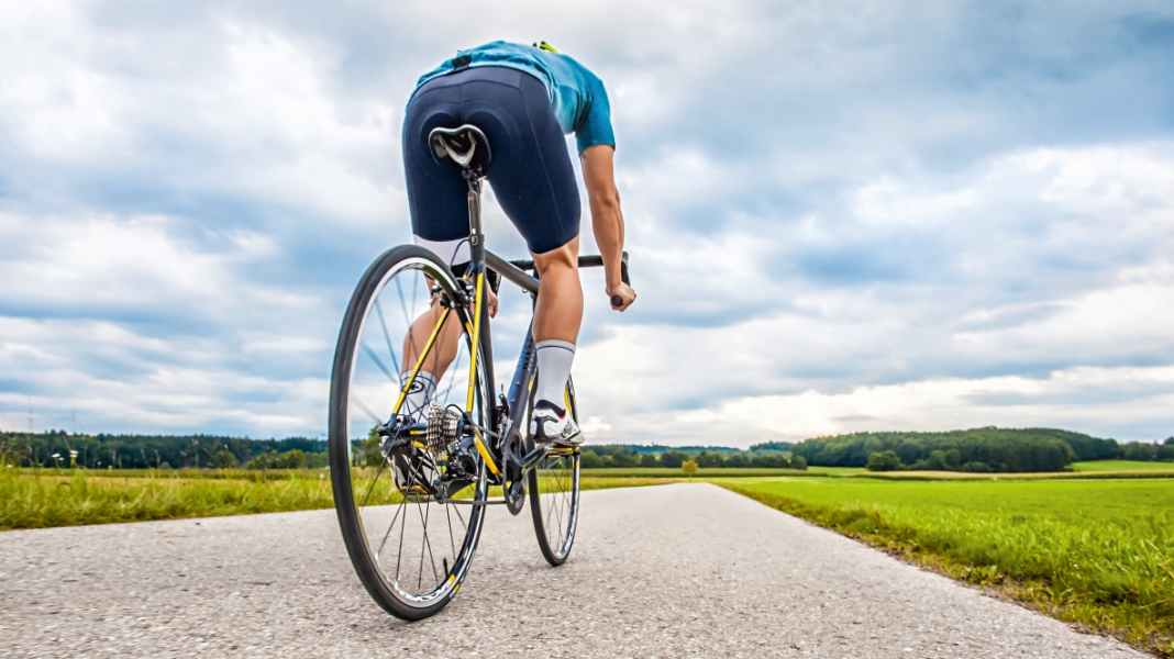 Arthrose bedeutet kein AUS fürs Rennradfahren - Radfahren mit Knieprothese