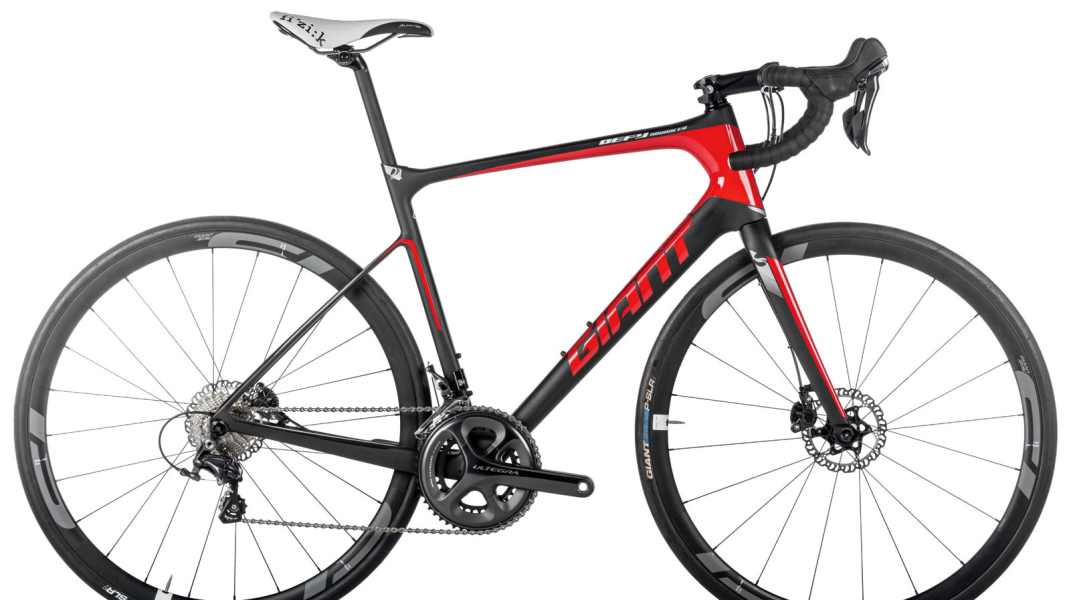Test 2015 road bikes with disc brakes: Giant Defy Advanced - Giant Defy Advanced on test