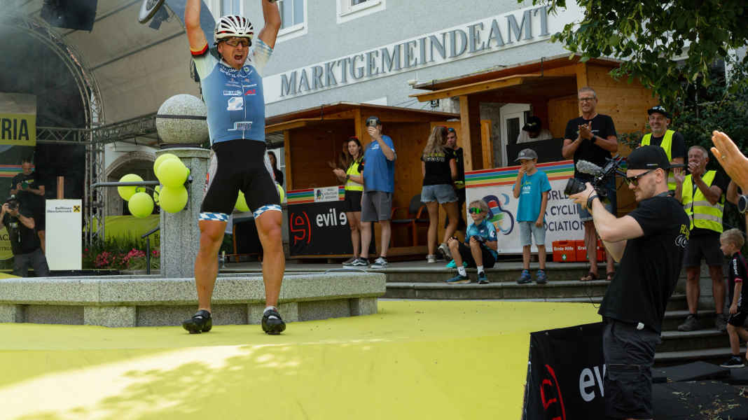 Ultracycling-WM 2025: Sieger des Race Around Austria heißen Steinberger und Roch