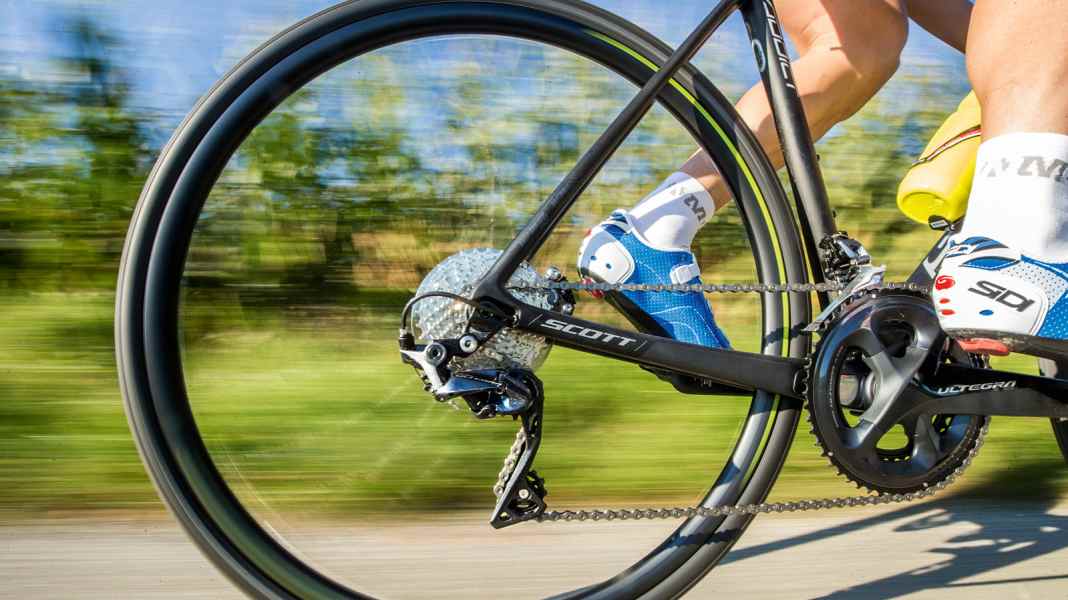 The Shimano Ultegra R8000 road bike drivetrain in test