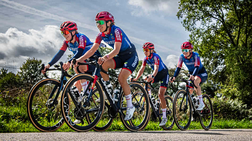 Lizenzen: Deutsche Frauen-Equipe steigt in erste Liga auf - Männer-Team von YouTuber wird zweitklassig