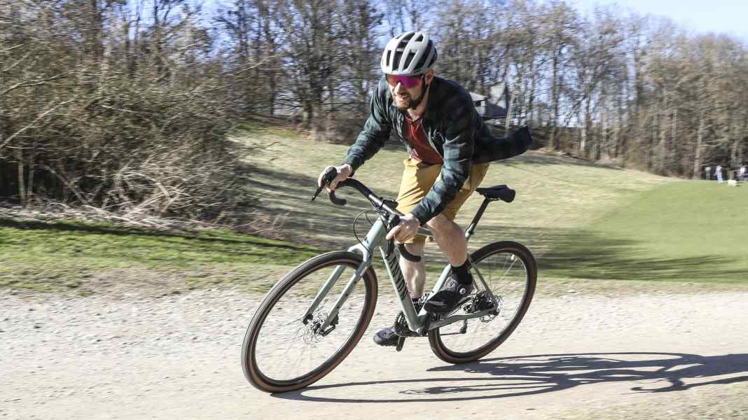 Gravel bikes on test: The five best gravel bikes up to 2000 euros