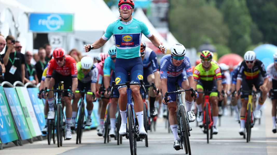 Renewi Tour - Stage 3: Milan again gives Philipsen no chance