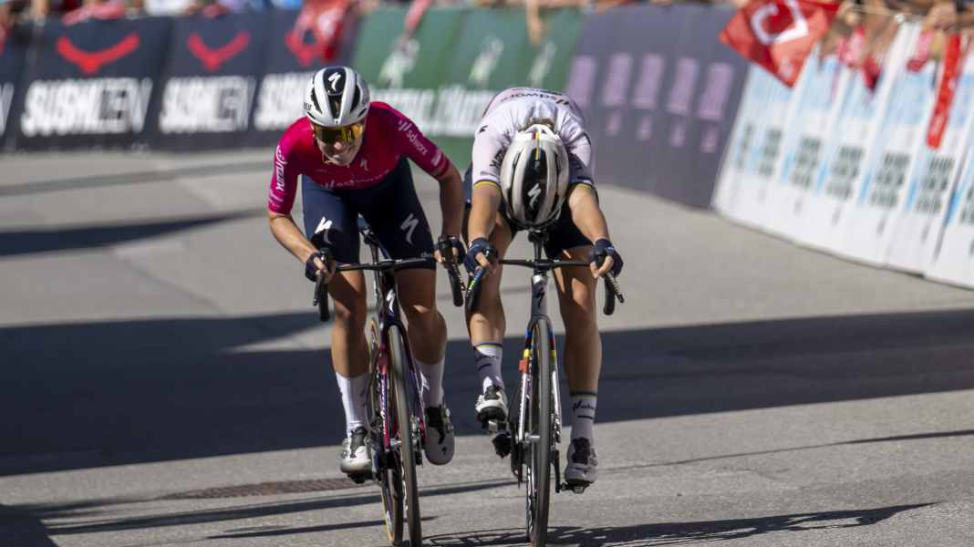 Tour de Romandie Feminin: Millimeter entscheiden - Vollering gewinnt 2. Etappe vor Kopecky