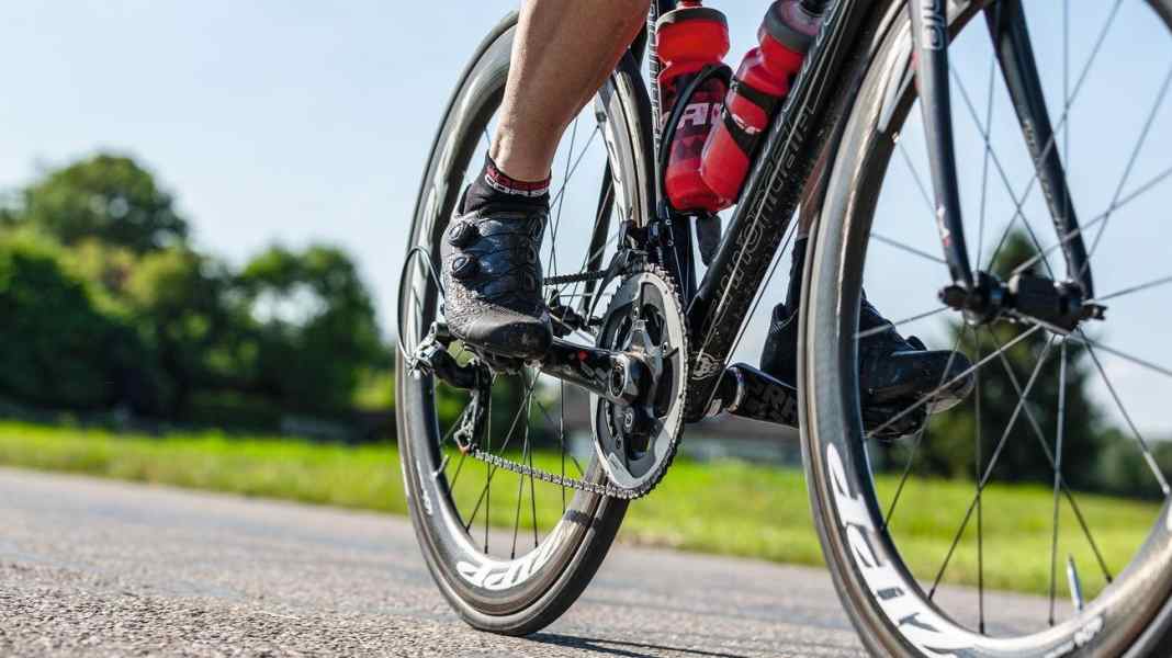 Leistungsmesser fürs Rennrad: Pedale oder Kurbel - was ist besser?