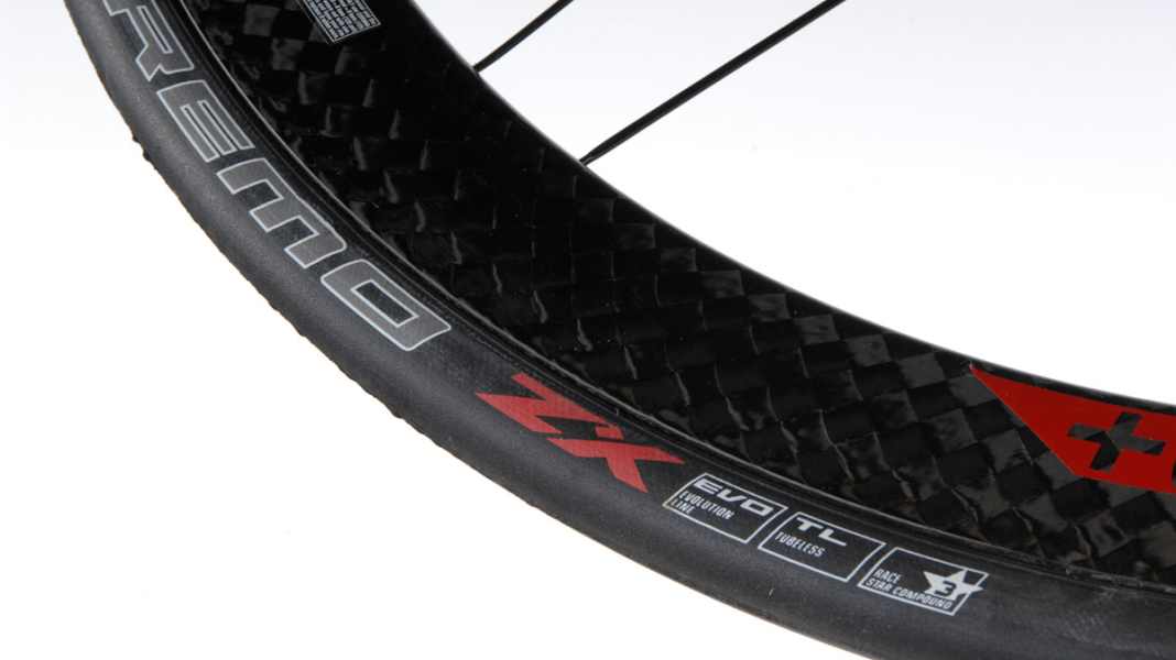 Monter des pneus Tubeless : Comment réussir le montage Tubeless