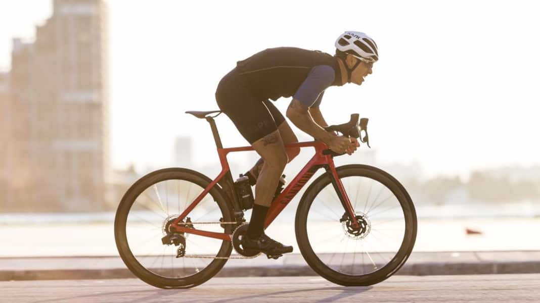 SRAM Force eTap AXS : Premier test du dérailleur électrique pour vélo de course
