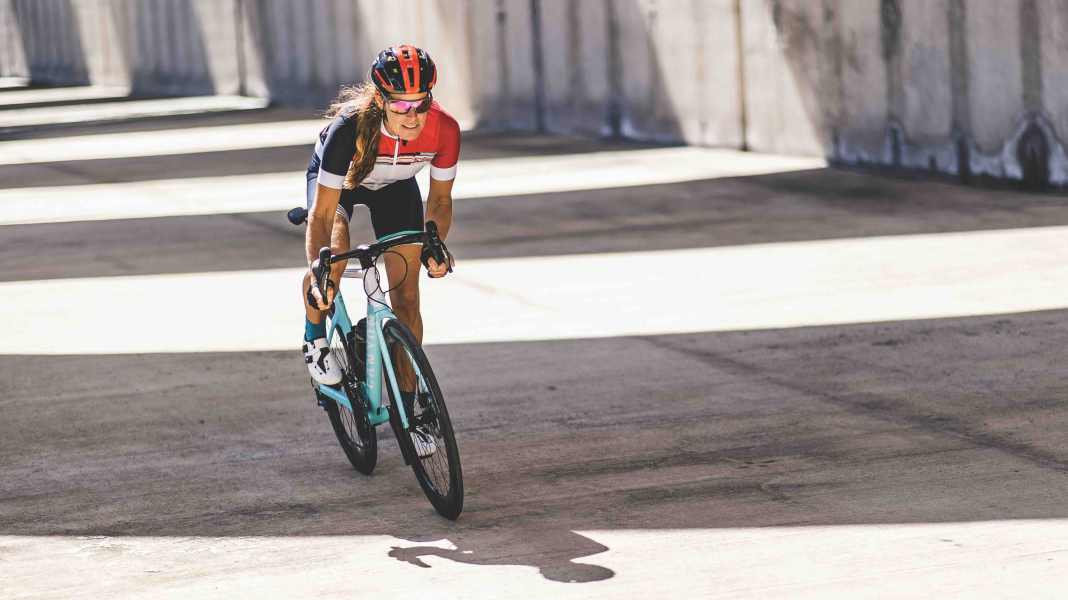 Spécial femmes 2021 - Spécial femmes à télécharger : 42 pages de tests de vélos de course, de portraits, de conseils et de services