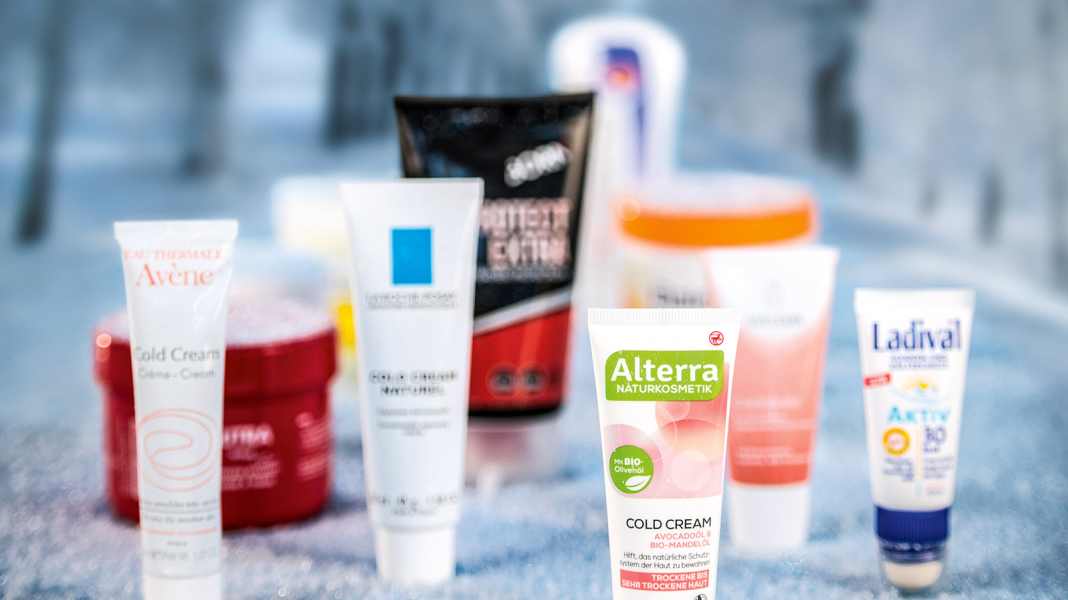 Kaufberatung: Kältecremes beim Radsport im Winter - Fetter Schutz beim Radfahren: 9 Kältecremes im Check