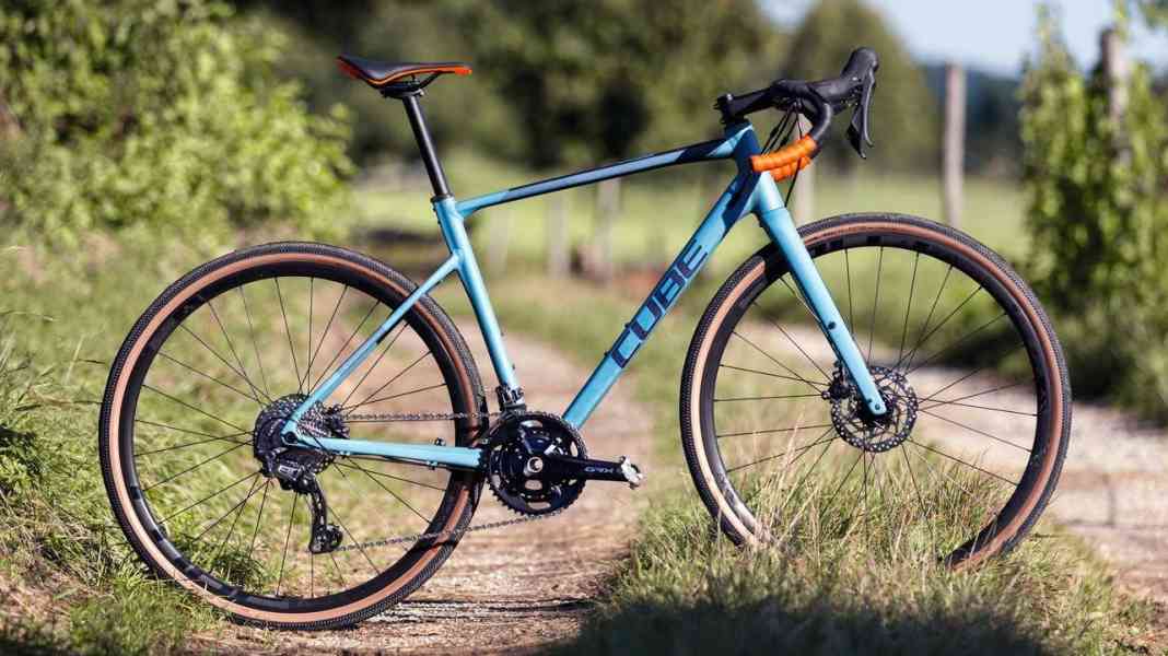 Cube Gravelbike im Vergleichstest: Alu oder Carbon? - Test: Cube Nuroad C:62 SL gegen Nuroad Race