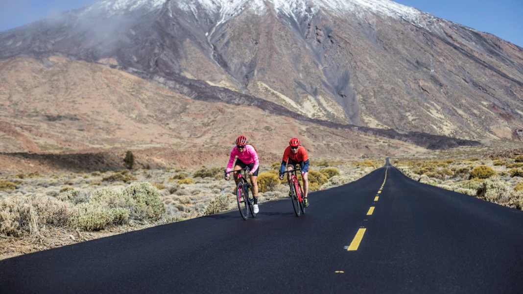 Des terrains d'entraînement ensoleillés pour les cyclistes de course - Les plus belles destinations de vélo de course en Italie et en Espagne