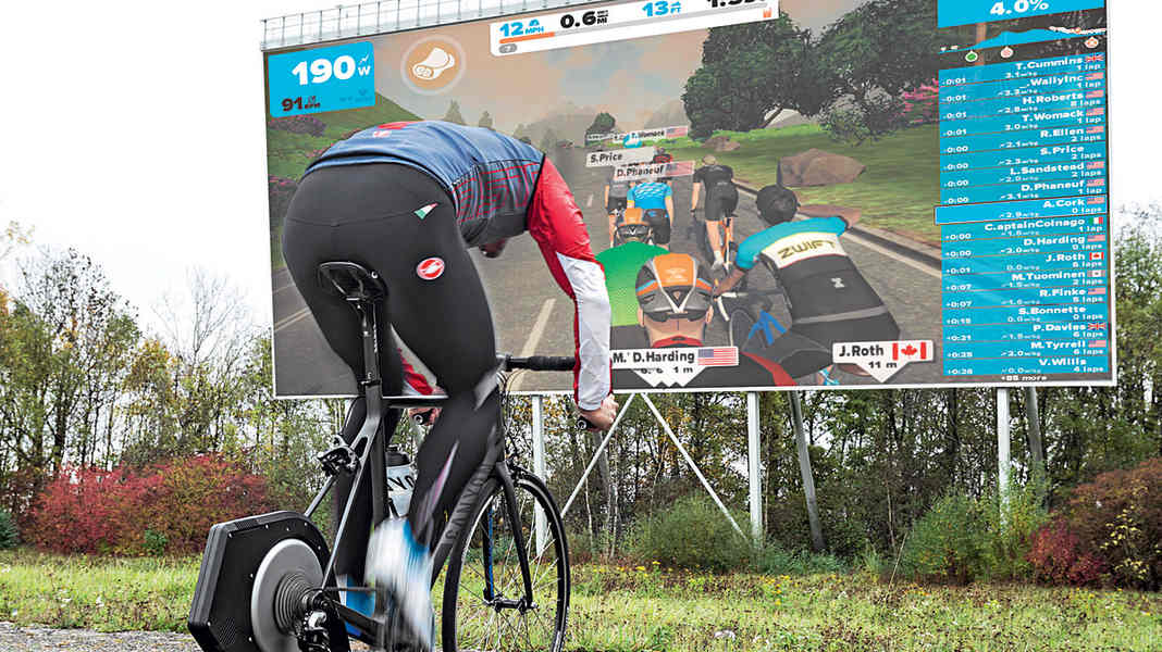 Smart roller trainers in the test: Wahoo, Tacx, Elite