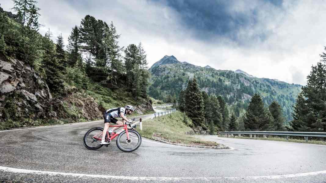 Conseil d'achat pour les débutants en vélo de course : quel vélo de course et quels accessoires me conviennent le mieux ?
