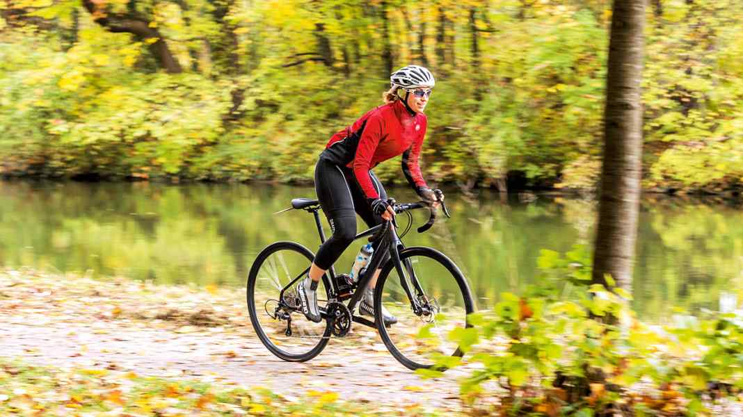 Test 2016: Gravelbikes für Frauen - Zwei Gravelbikes für Frauen im Praxistest