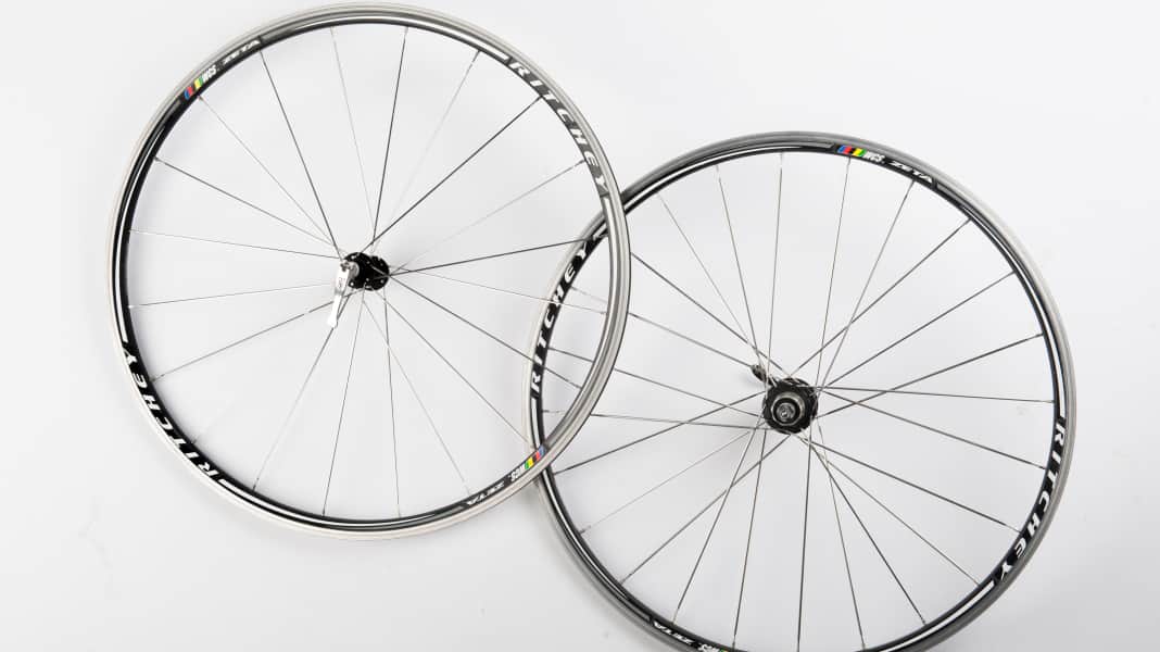 Test d'endurance : 16 roues de système