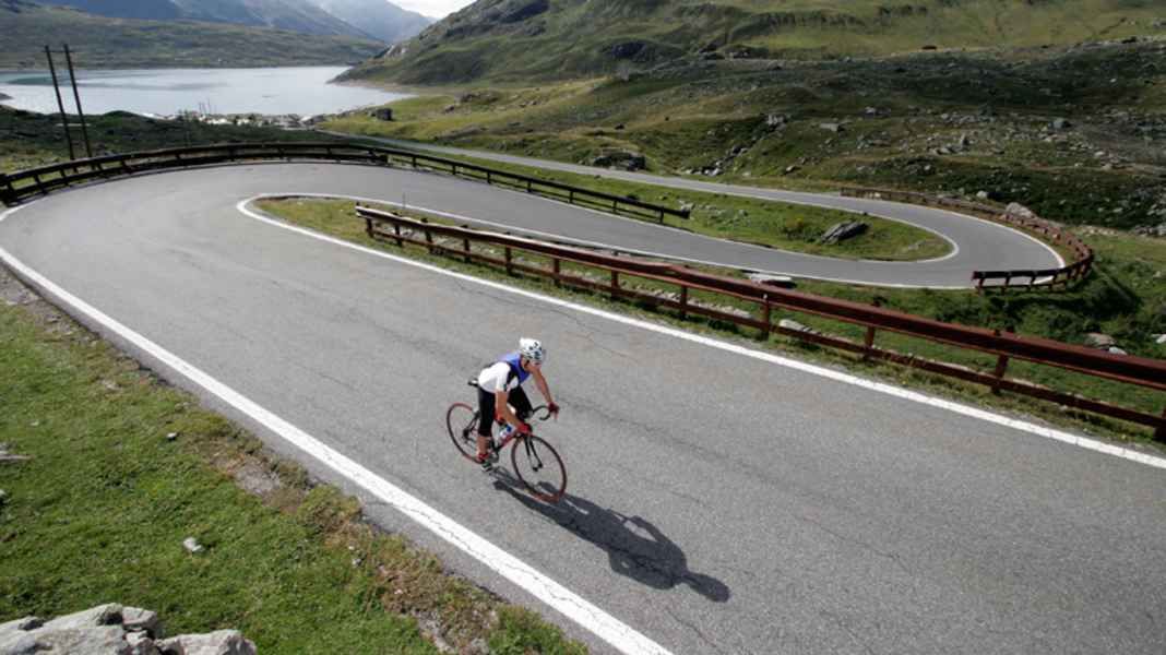 Climbs in Switzerland: Splügen Pass - Splügen Pass: A cream of the crop among the climbs